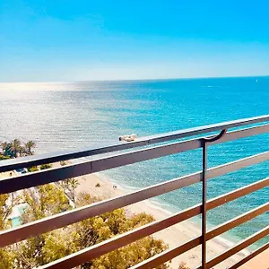 https://lujoso-apartamento-vistas-panoramicas-al-mar.es-andalucia.com